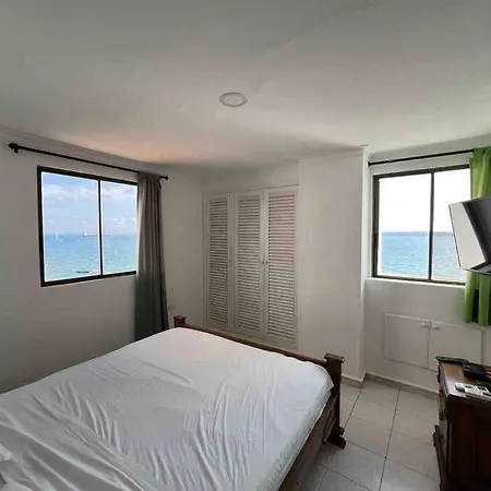Apartamento Charming Beachfront With Sea View & Pool *